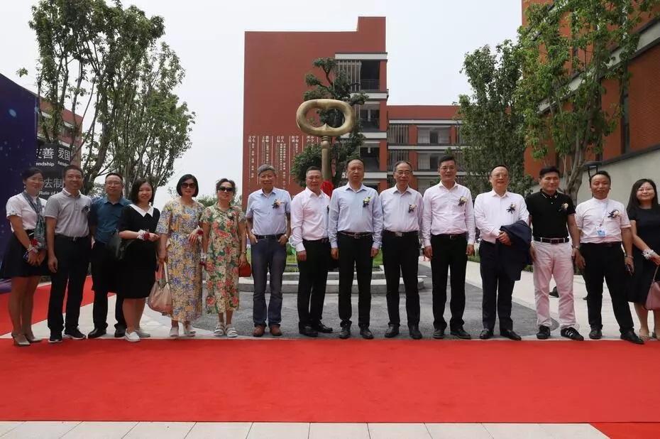 欧美丰满一区二区免费视频