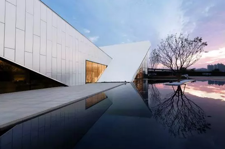 欧美丰满一区二区免费视频