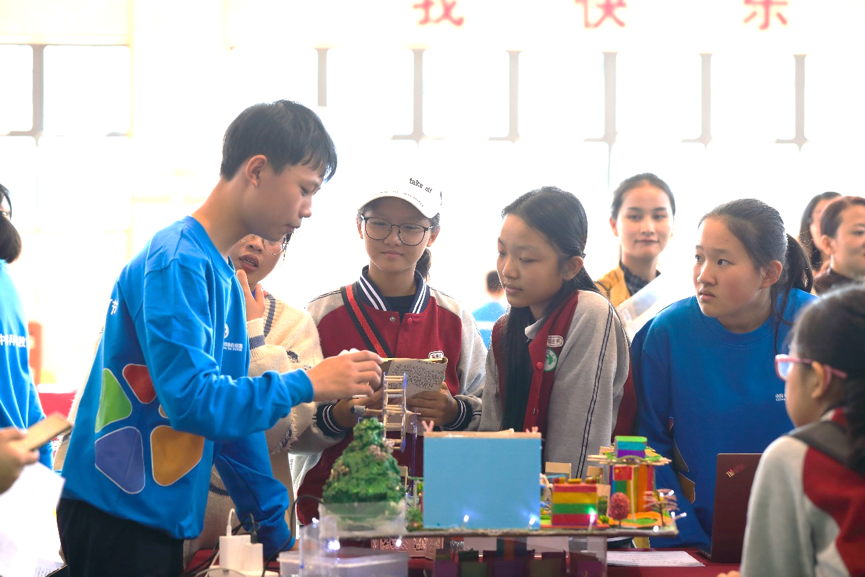 欧美丰满一区二区免费视频