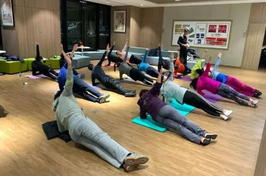 欧美丰满一区二区免费视频